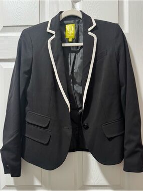 QMack Black Blazer with White Trim - Women's Tailored Sport Coat